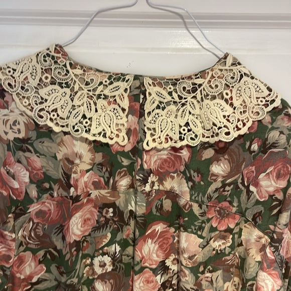 Vintage Laura Ashley Dress in hard to find size - Picture 6 of 11